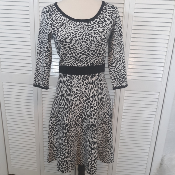Leopard fit flare sweater dress sz small NWT *C4 - Picture 2 of 6